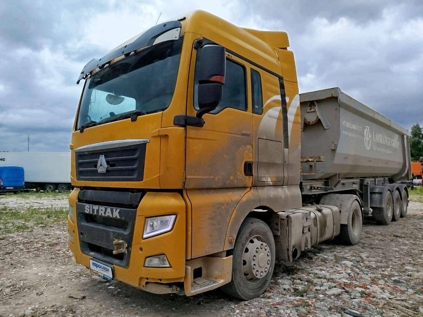 Sitrak C7H 4x2 ZZ4186V361HE