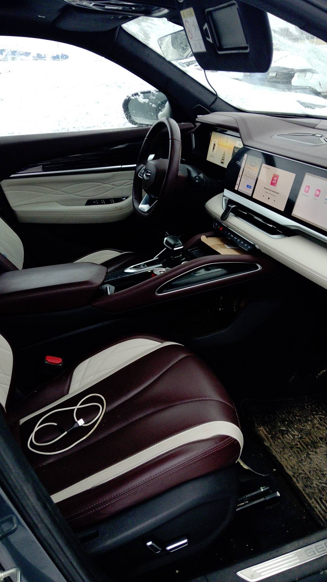 Geely Monjaro,  67 242 км, 2023 года в лизинг