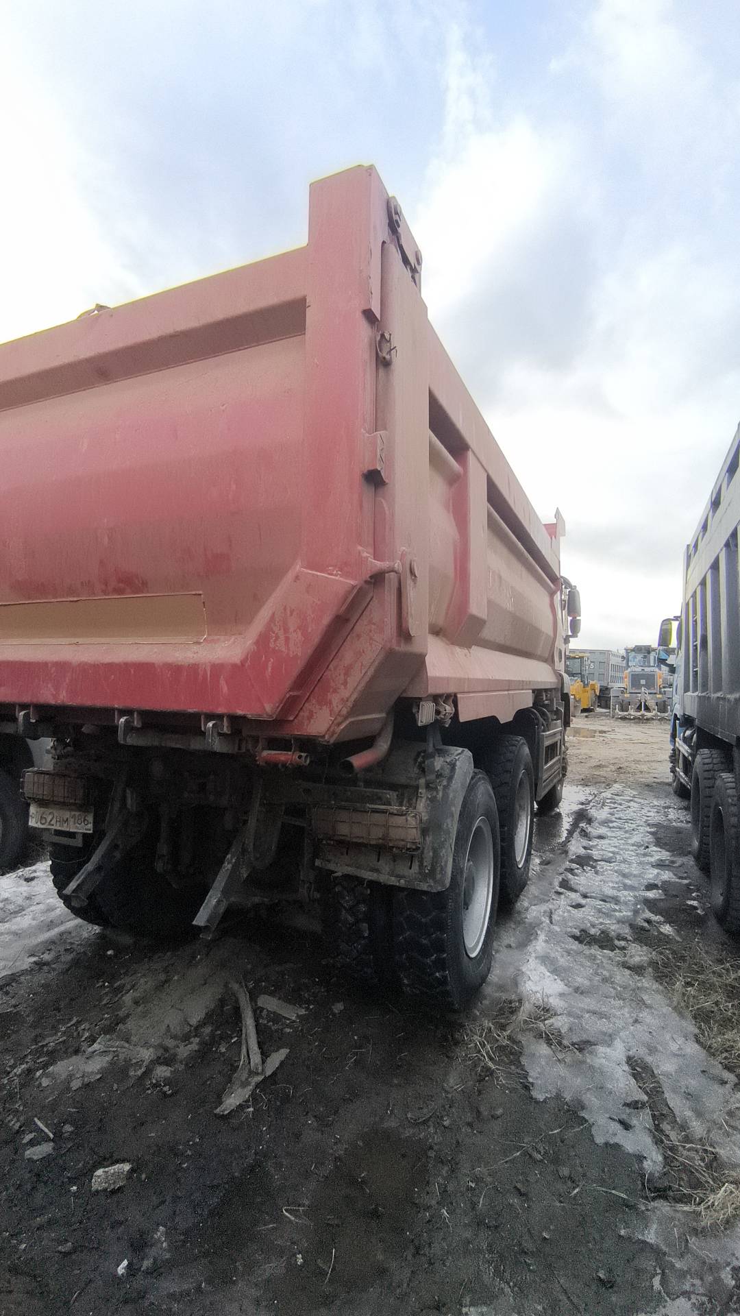 Sitrak ZZ3406V455ME,  107 781 км, 2024 года в лизинг