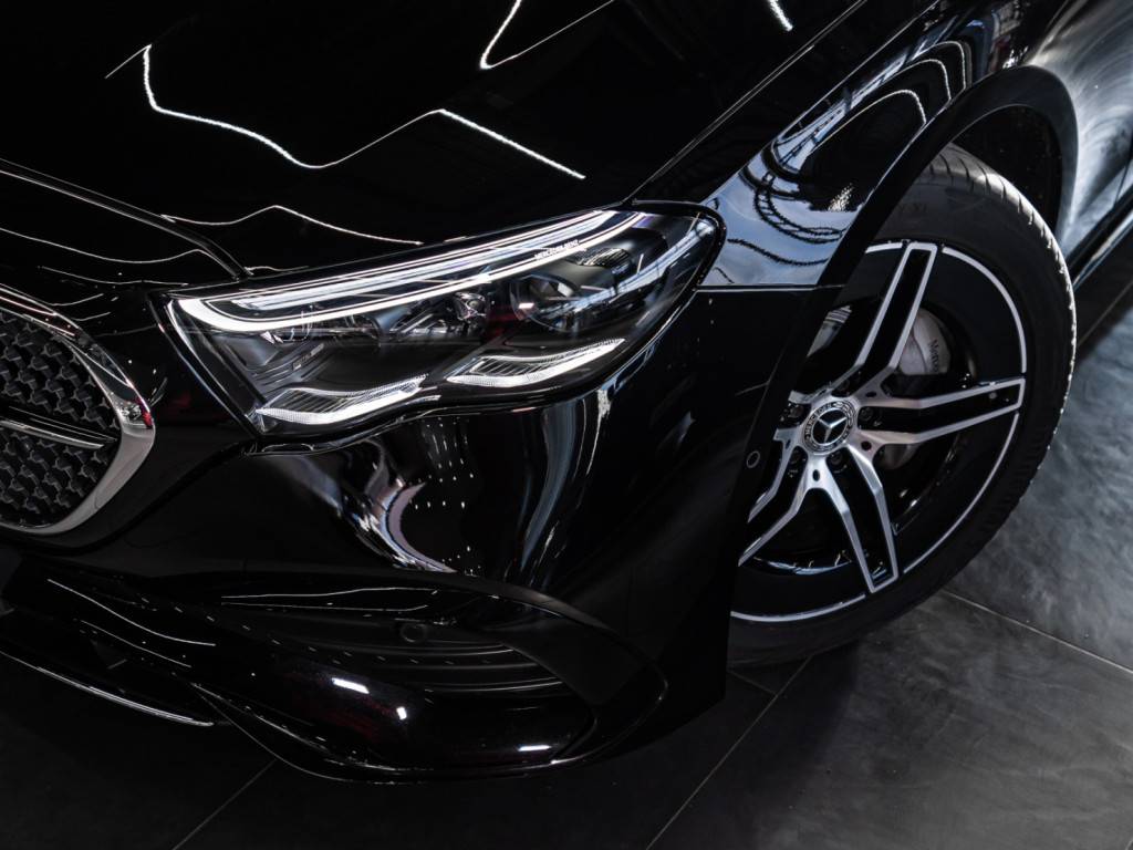 Mercedes-Benz E седан 300 4MATIC AMG Line