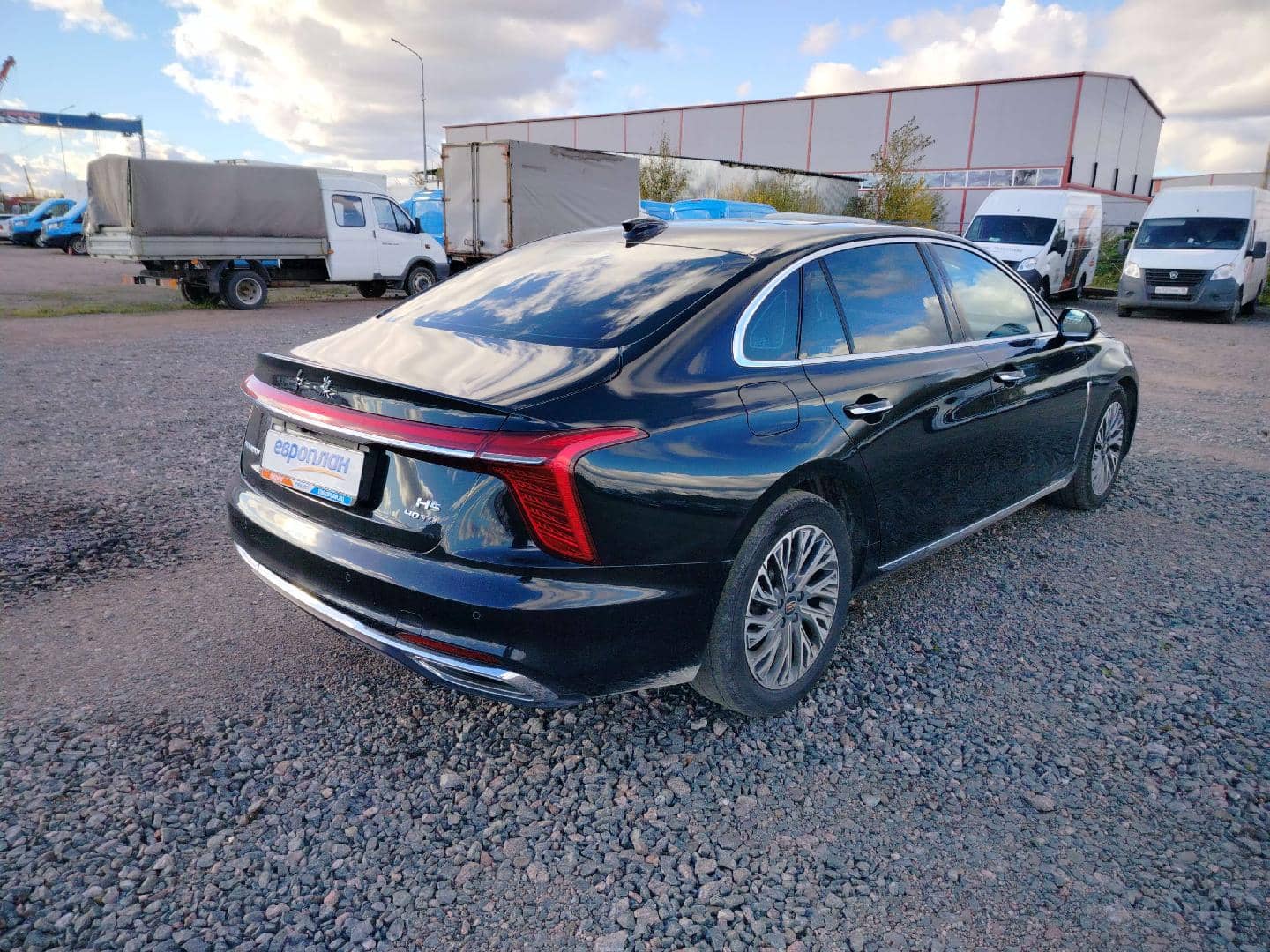 Hongqi H5,  165 901 км, 2024 года в лизинг