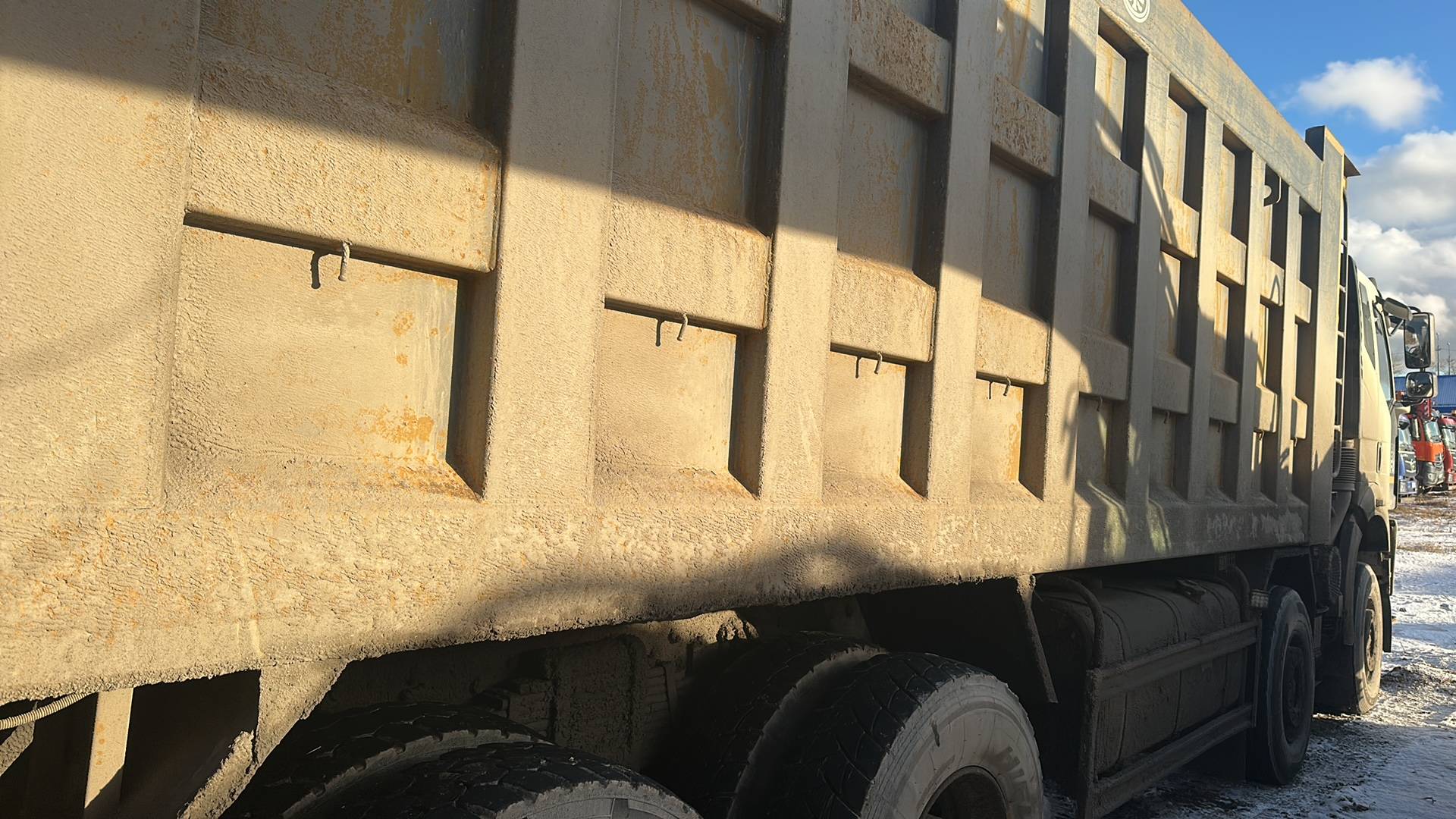 FAW CA3310P66K24T4E5 8х4,  172 988 км, 2022 года