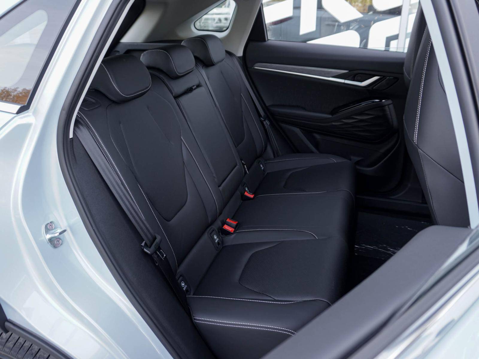 JAC JS6 Luxury