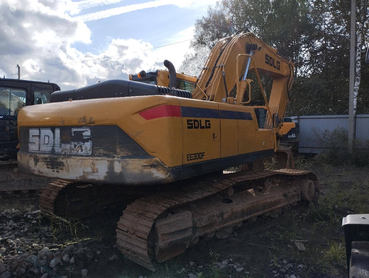 SDLG/LGCE E6300F,  10 510 км, 2022 года в лизинг
