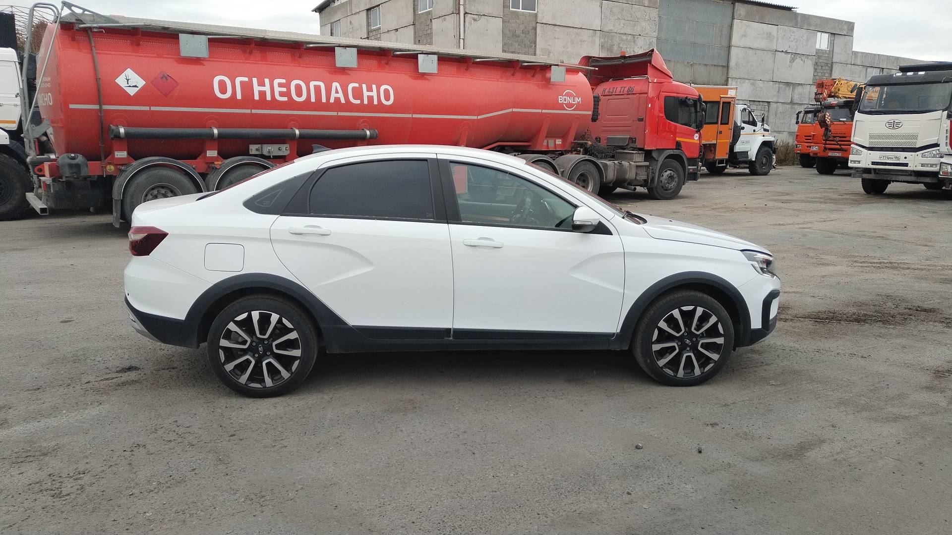 Lada Vesta Cross,  56 439 км, 2023 года в лизинг