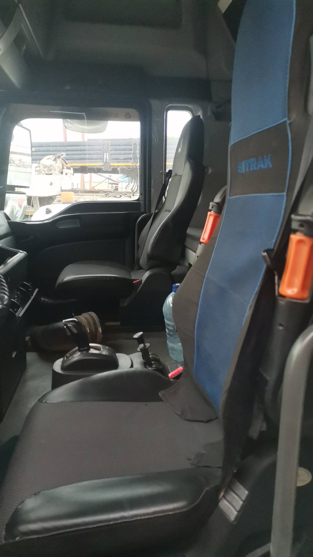 Sitrak C7H 4x2 ZZ4186V361HE,  363 313 км, 2023 года в лизинг