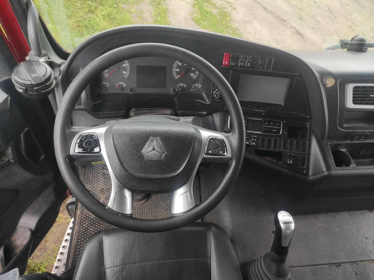 Sitrak ZZ3256V384ME,  82 688 км, 2022 года в лизинг