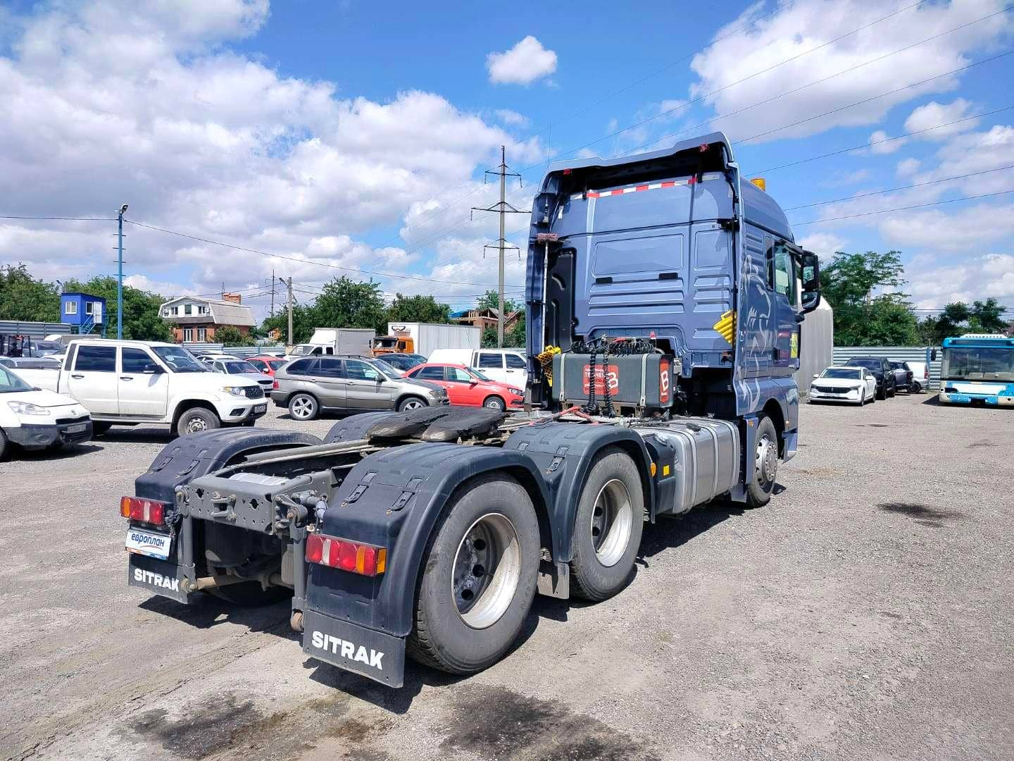 Sitrak С7Н MAX 6×4 ZZ4256V364HE,  150 867 км, 2023 года в лизинг