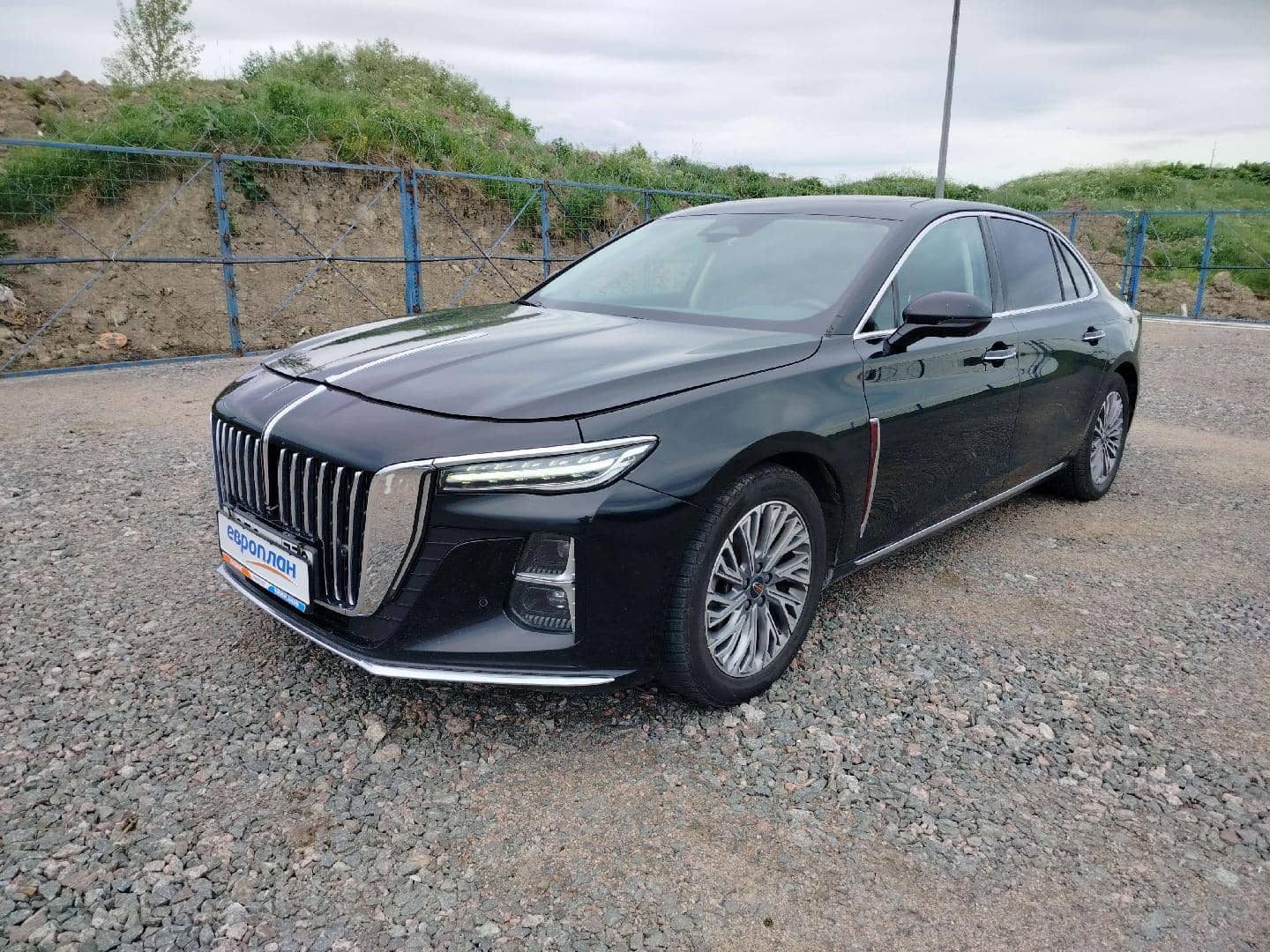 Hongqi H5