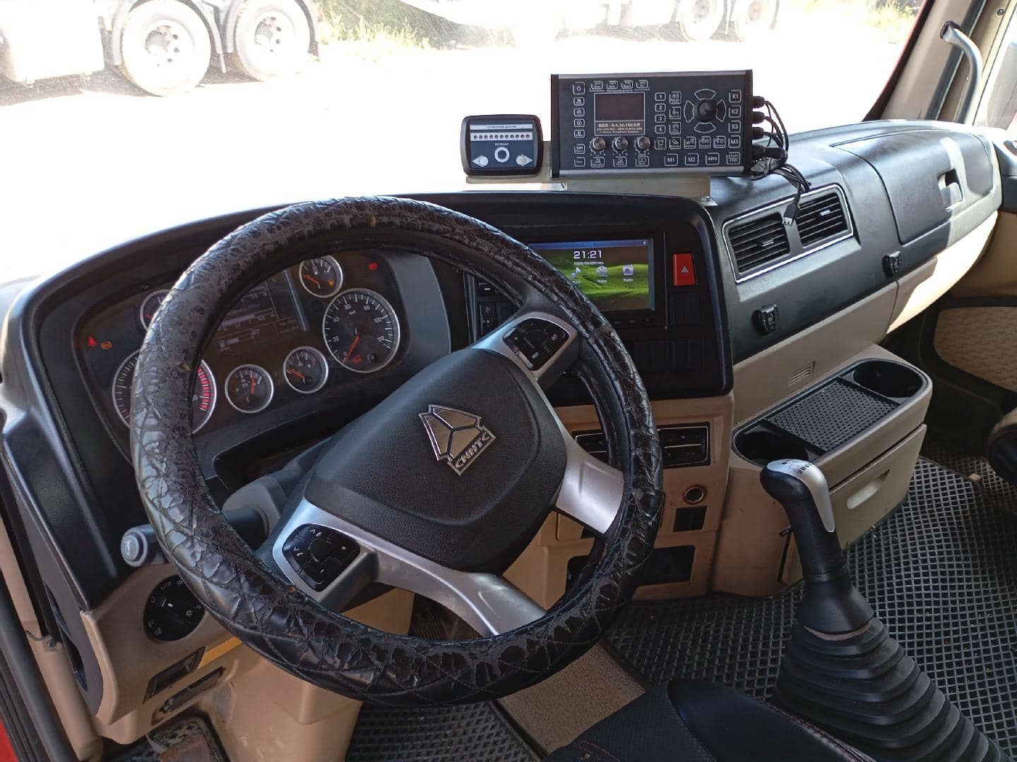 HOWO ZZ3256V384GE 6x4,  140 615 км, 2023 года в лизинг