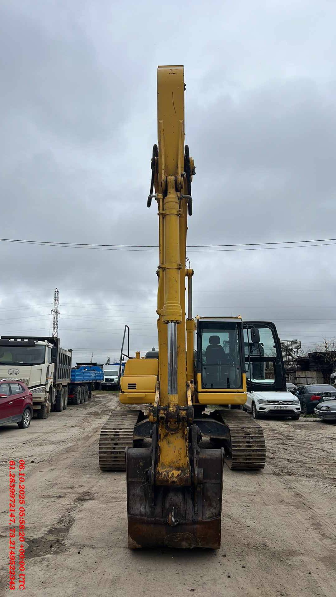 KOMATSU PC220-8MO
