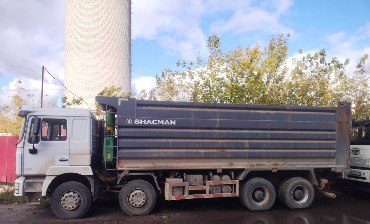 Shacman SX3318DT366 8x4,  104 645 км, 2021 года в лизинг