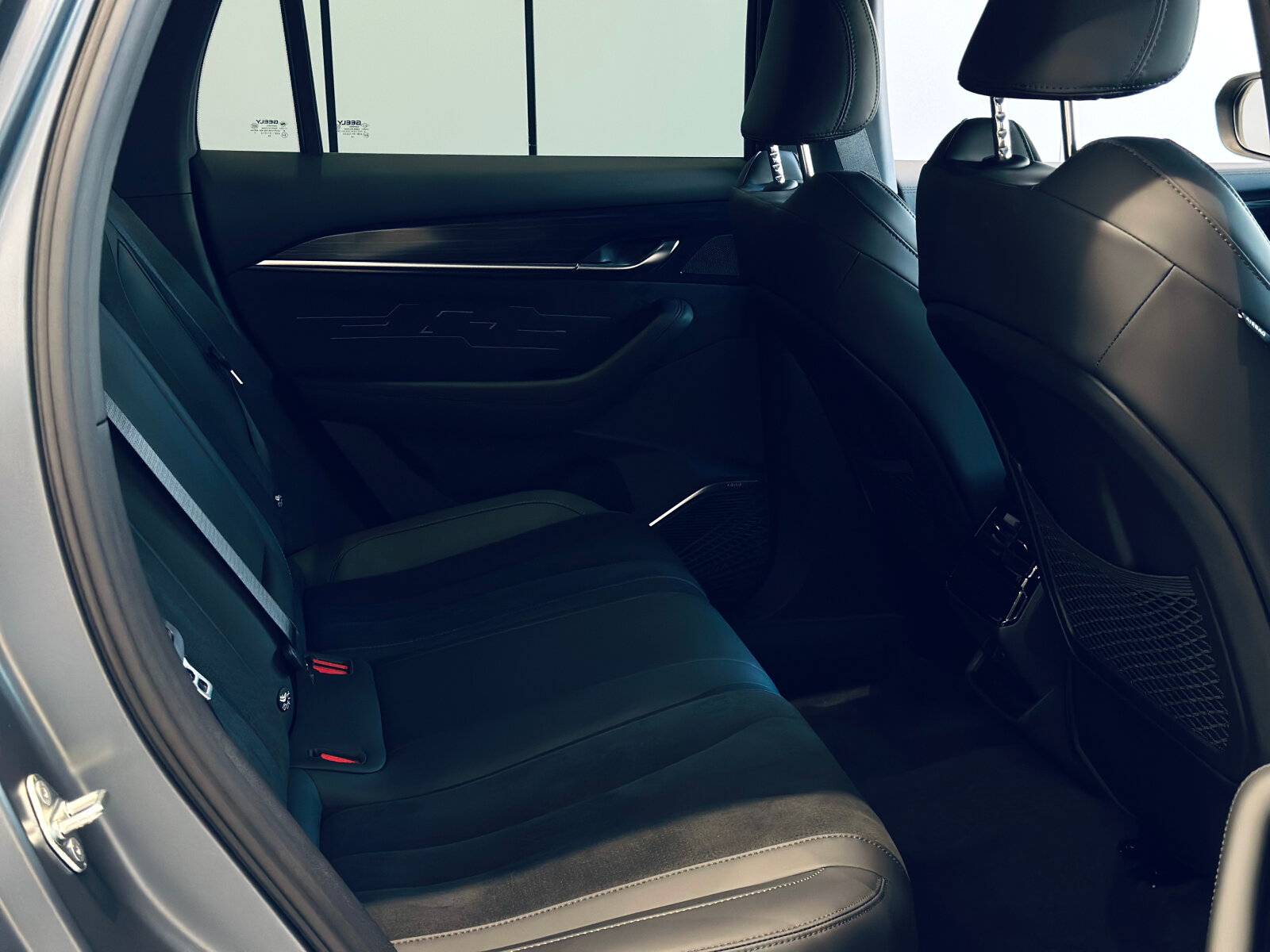 Geely Monjaro Flagship 2.0T (238 hp) 8AT 4WD