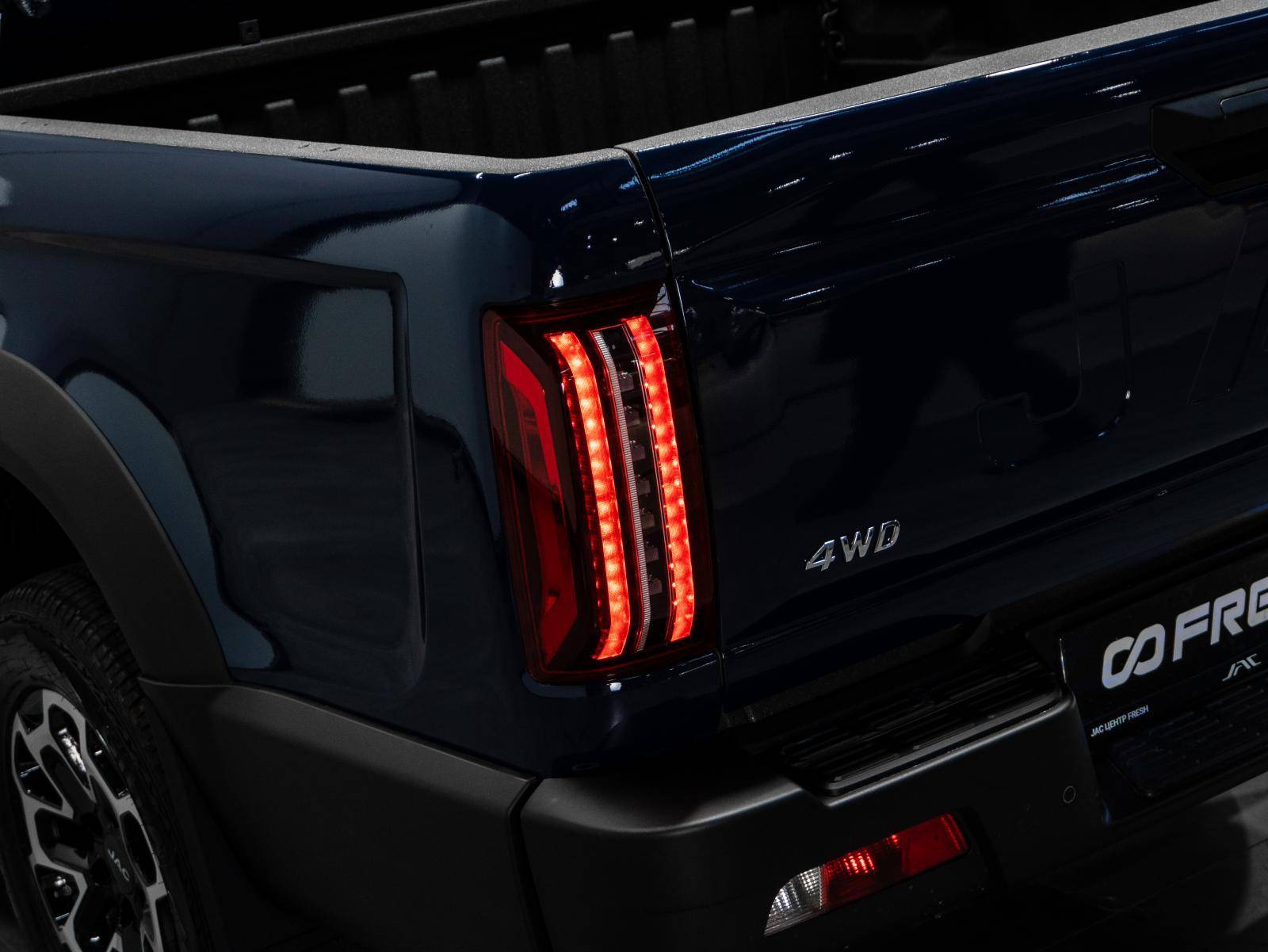 JAC T9 Explore 2.0T AT 4WD