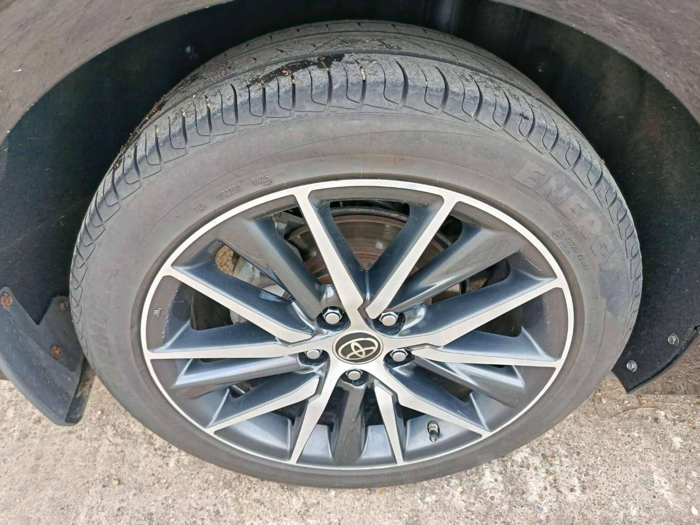 Toyota Camry,  176 327 км, 2021 года в лизинг