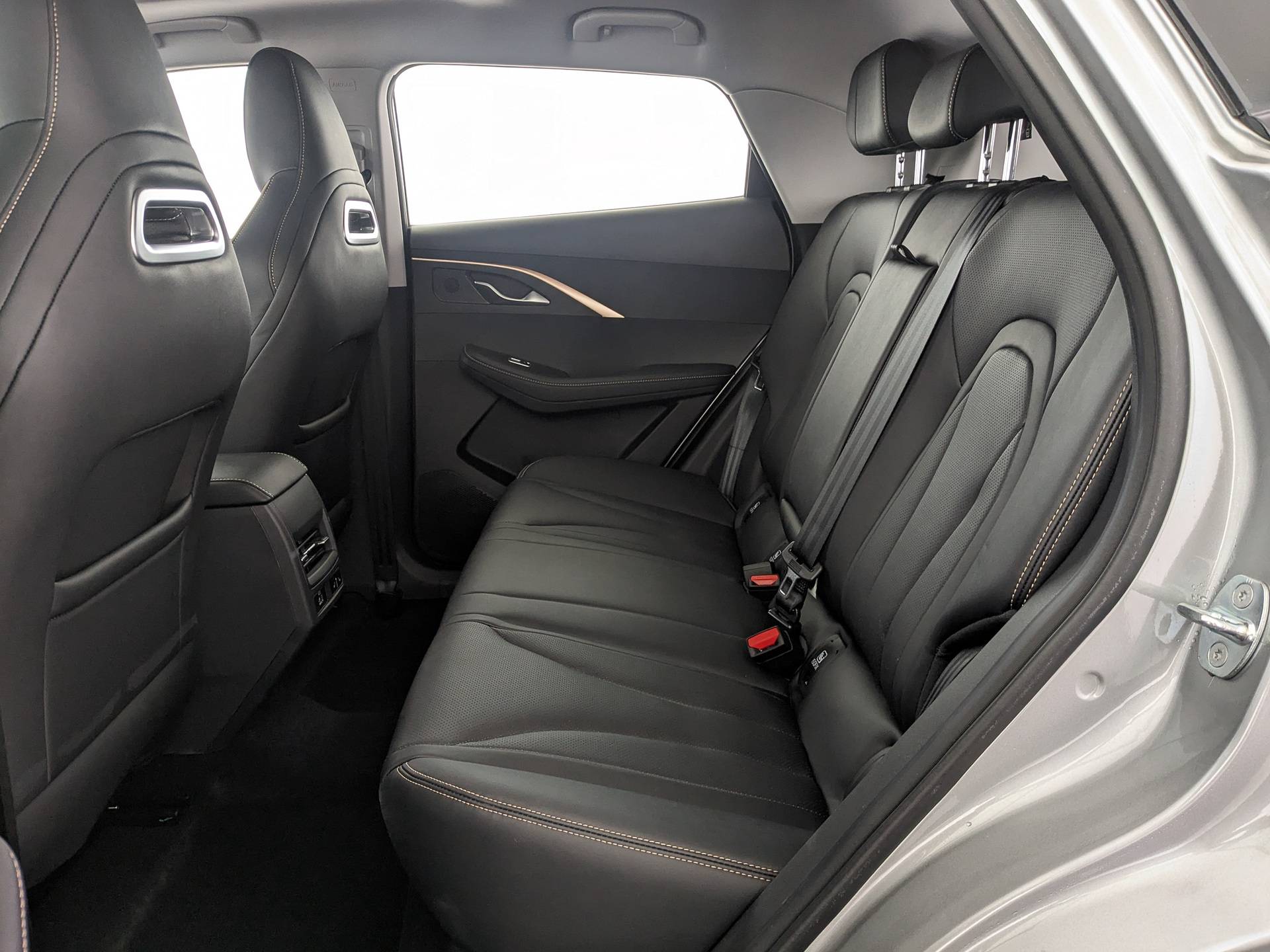 OMODA C5 Supreme 1.6 DCT AWD