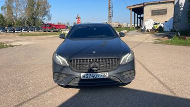 Mercedes-Benz E седан