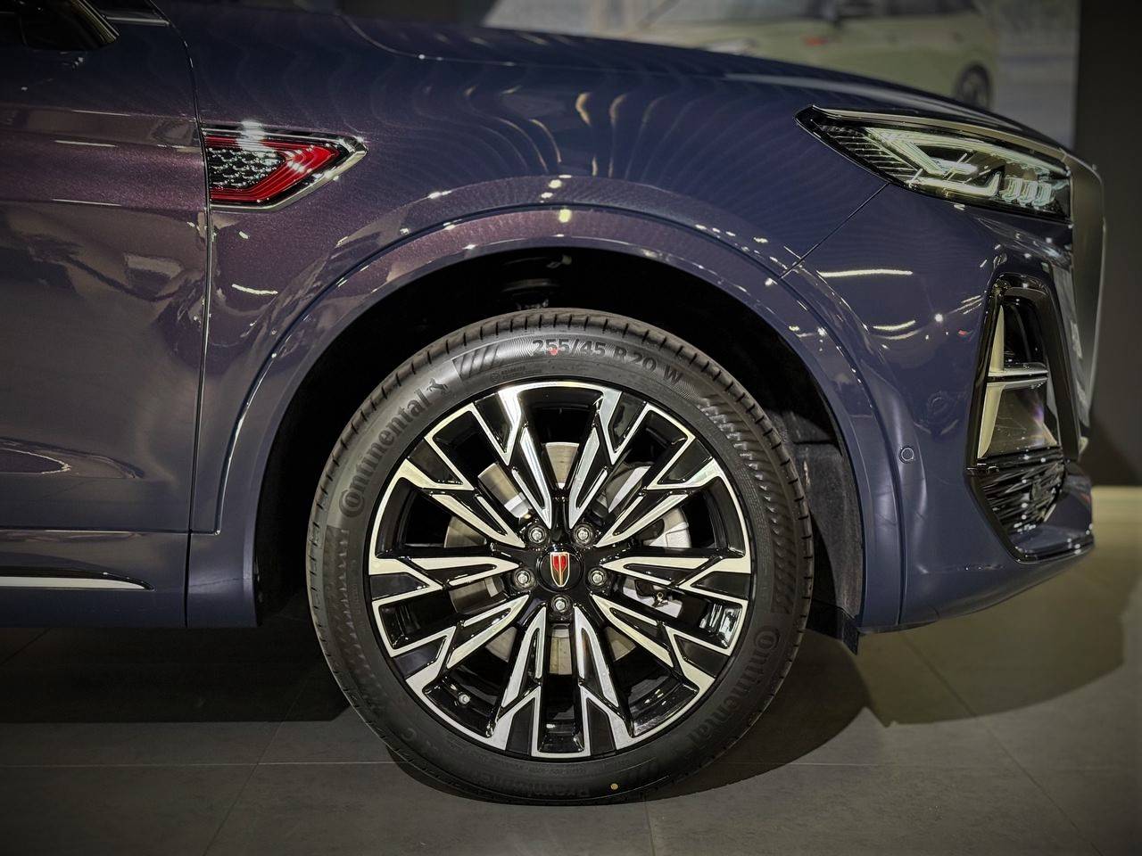 Hongqi HS5 Deluxe 2.0T AWD