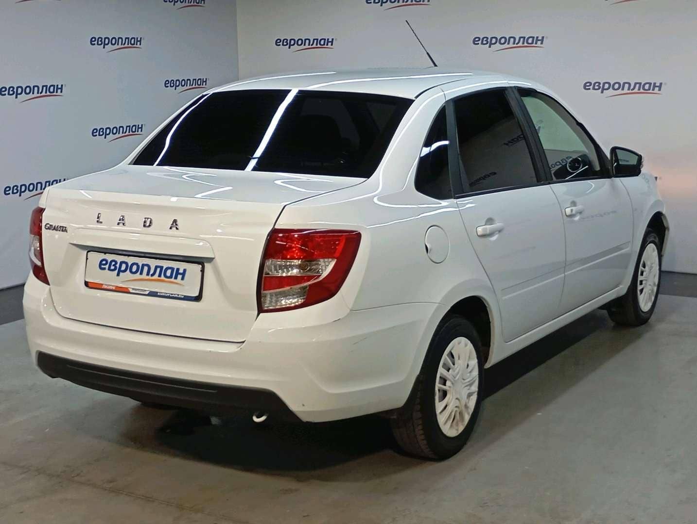 Lada Granta седан,  69 481 км, 2024 года в лизинг