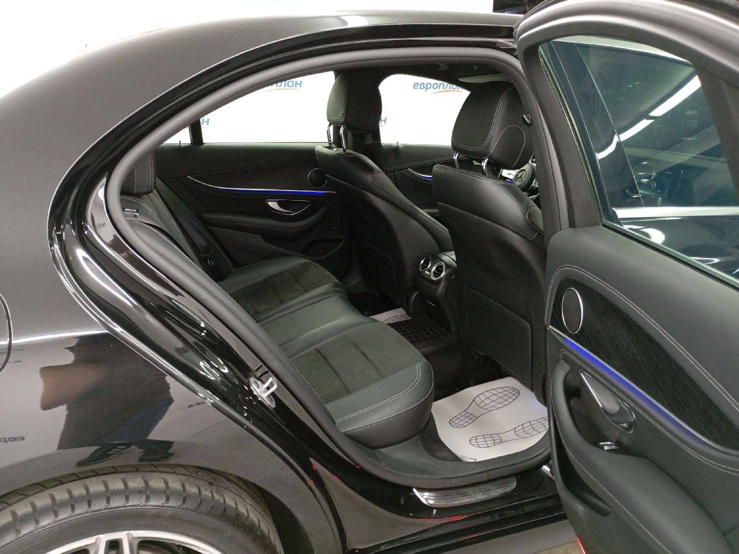 Mercedes-Benz E седан,  118 667 км, 2019 года в лизинг