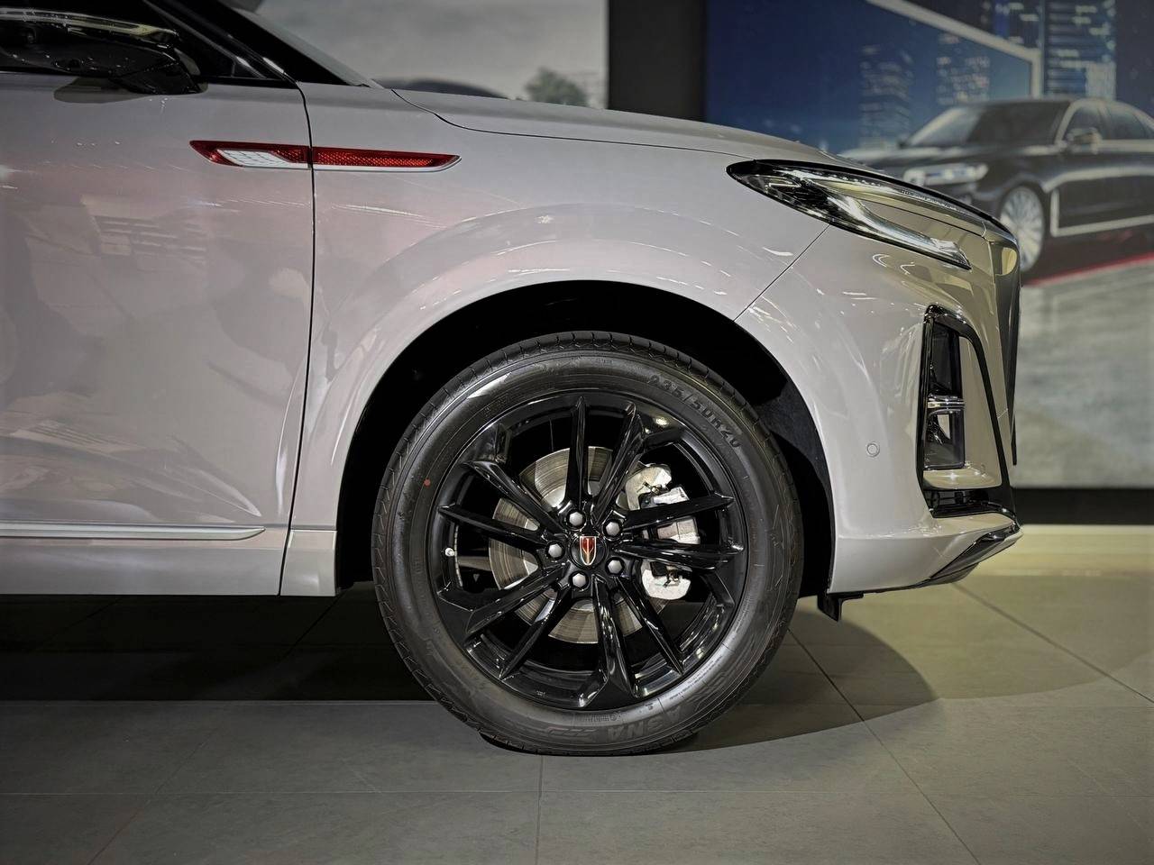 Hongqi HS3 Deluxe 2.0T AWD