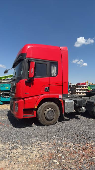 Shacman SX42584V324