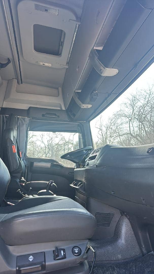 Sitrak C7H 4x2 ZZ4186V361HE,  437 295 км, 2022 года в лизинг