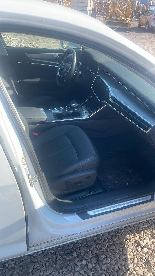 Audi A6,  22 828 км, 2022 года в лизинг
