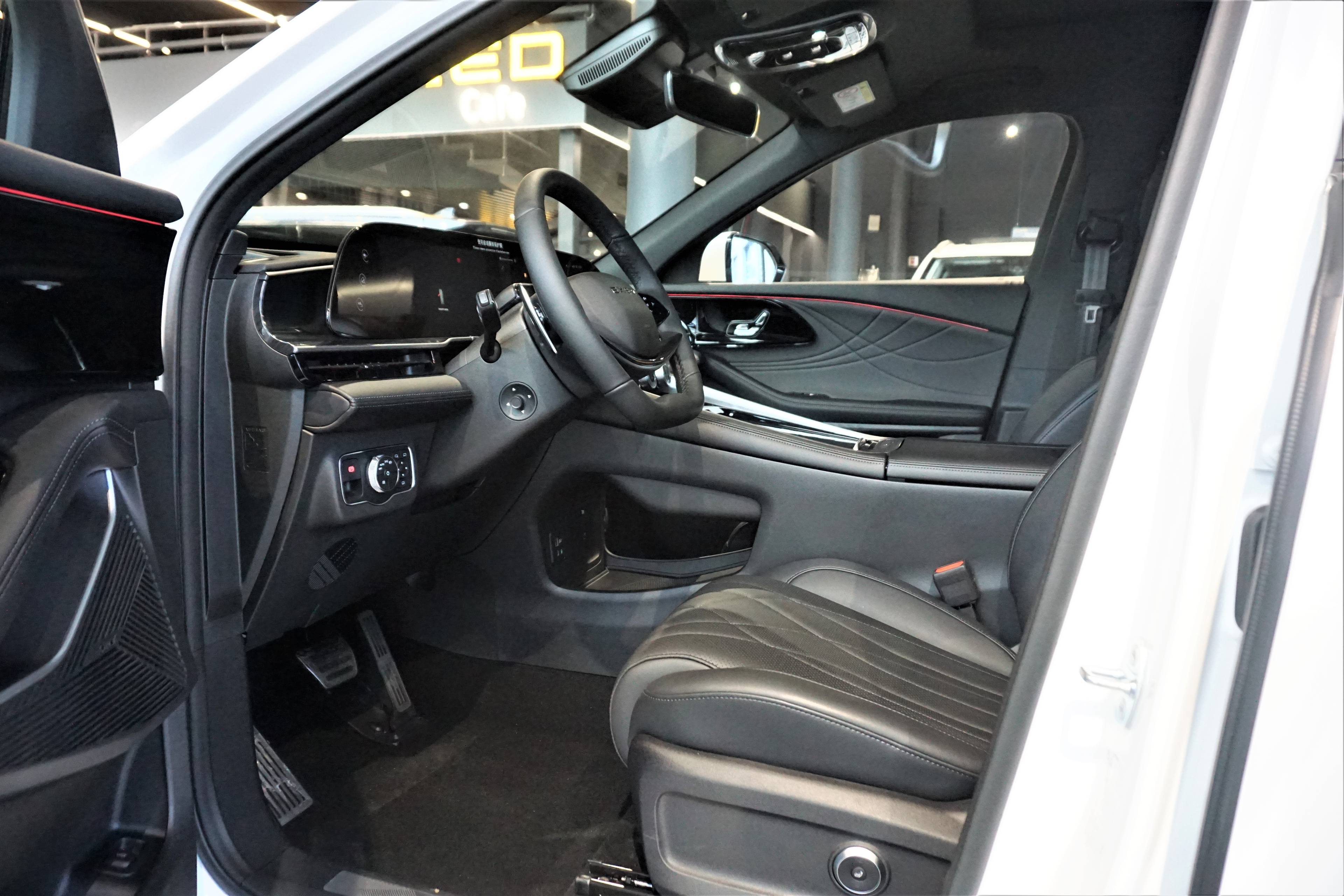 EXEED RX Urban 2.0 TGDI DCT7 AWD