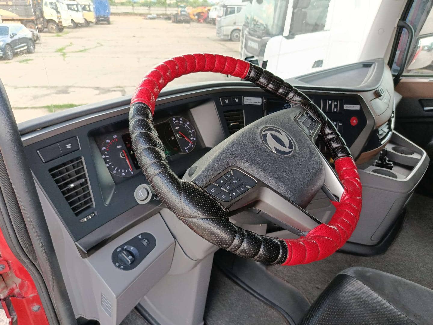 DongFeng DFH4180 4x2 (KX, Евро-6),  493 364 км, 2023 года в лизинг
