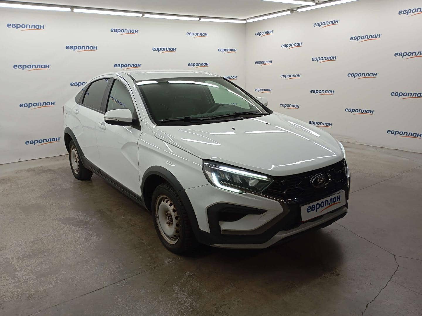 Lada Vesta Кросс,  84 000 км, 2023 года в лизинг