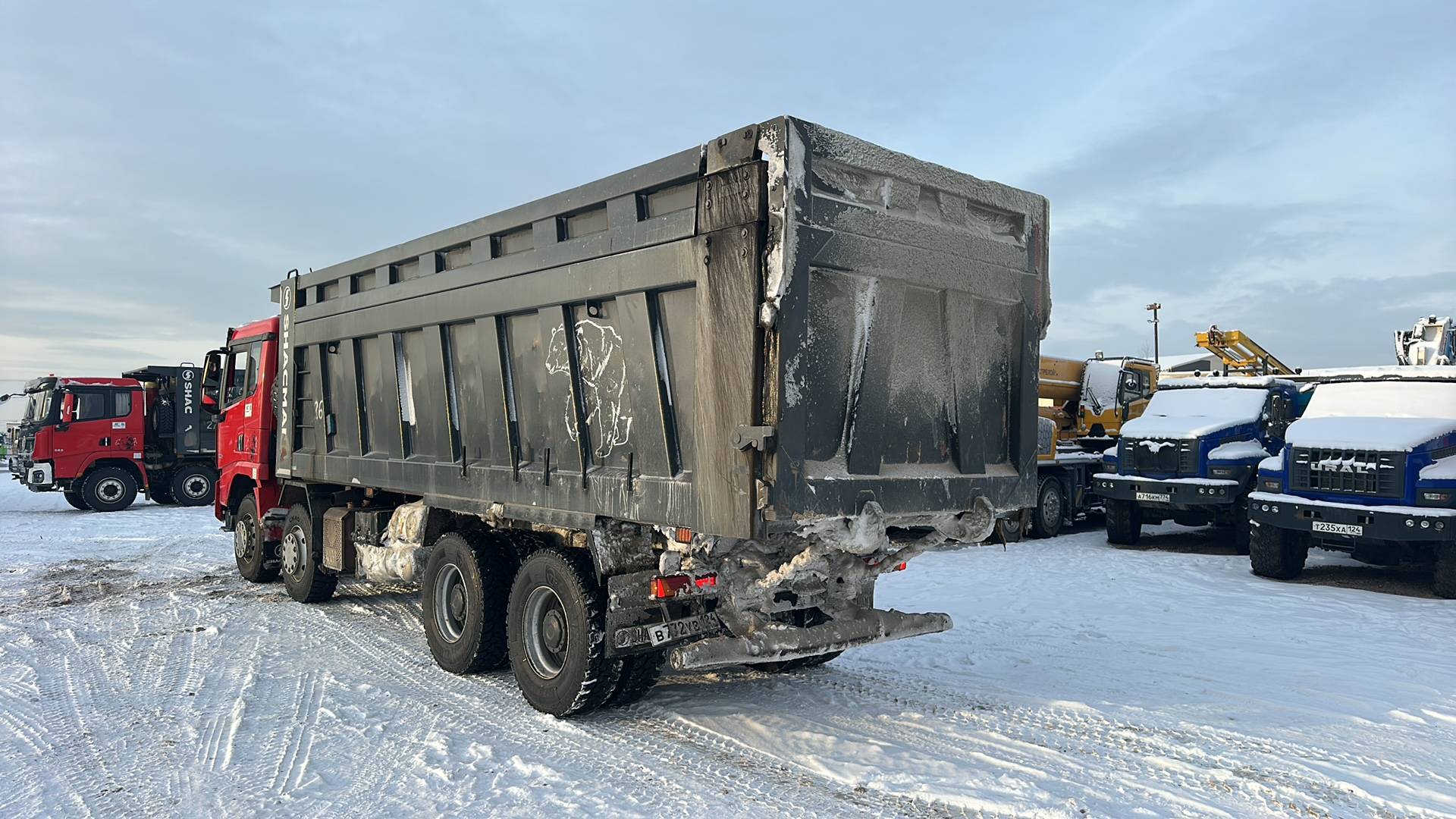 Shacman SX331863366,  102 560 км, 2024 года в лизинг