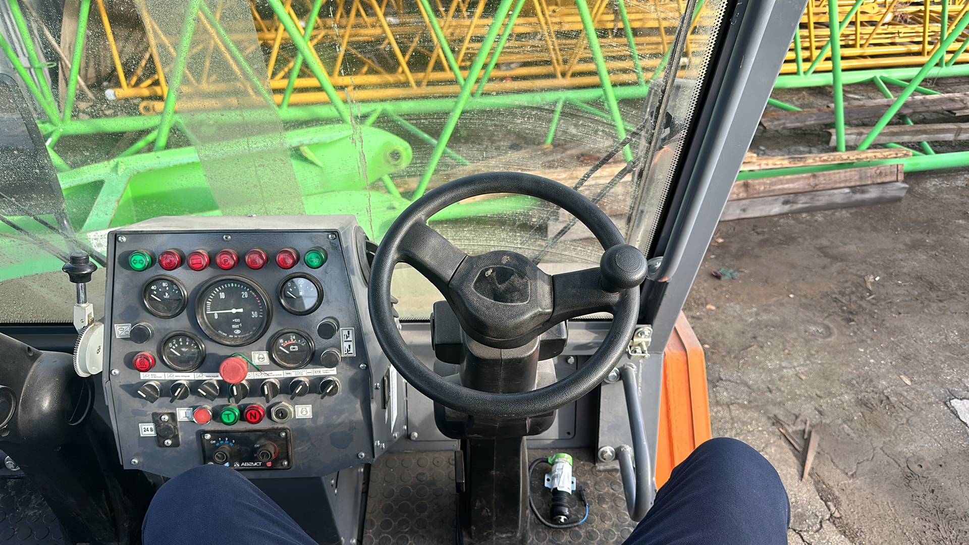 Завод «Дорожных машин» ZDM-7,7-VD,  724 км, 2023 года в лизинг