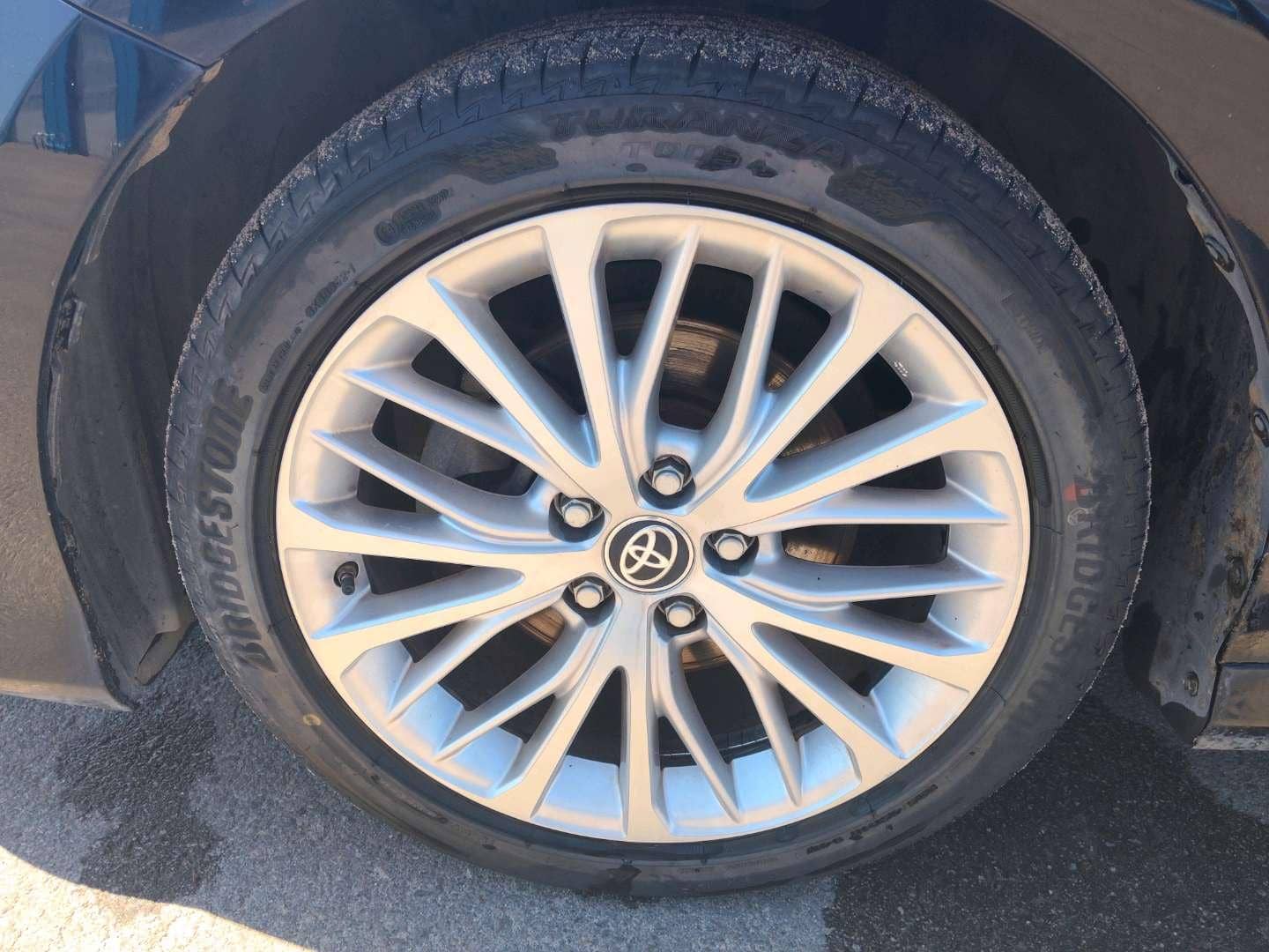 Toyota Camry,  229 941 км, 2020 года в лизинг