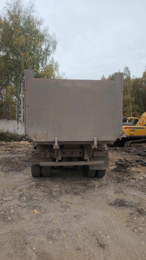 FAW CA3310P66K24T4E5 8х4,  123 737 км, 2022 года