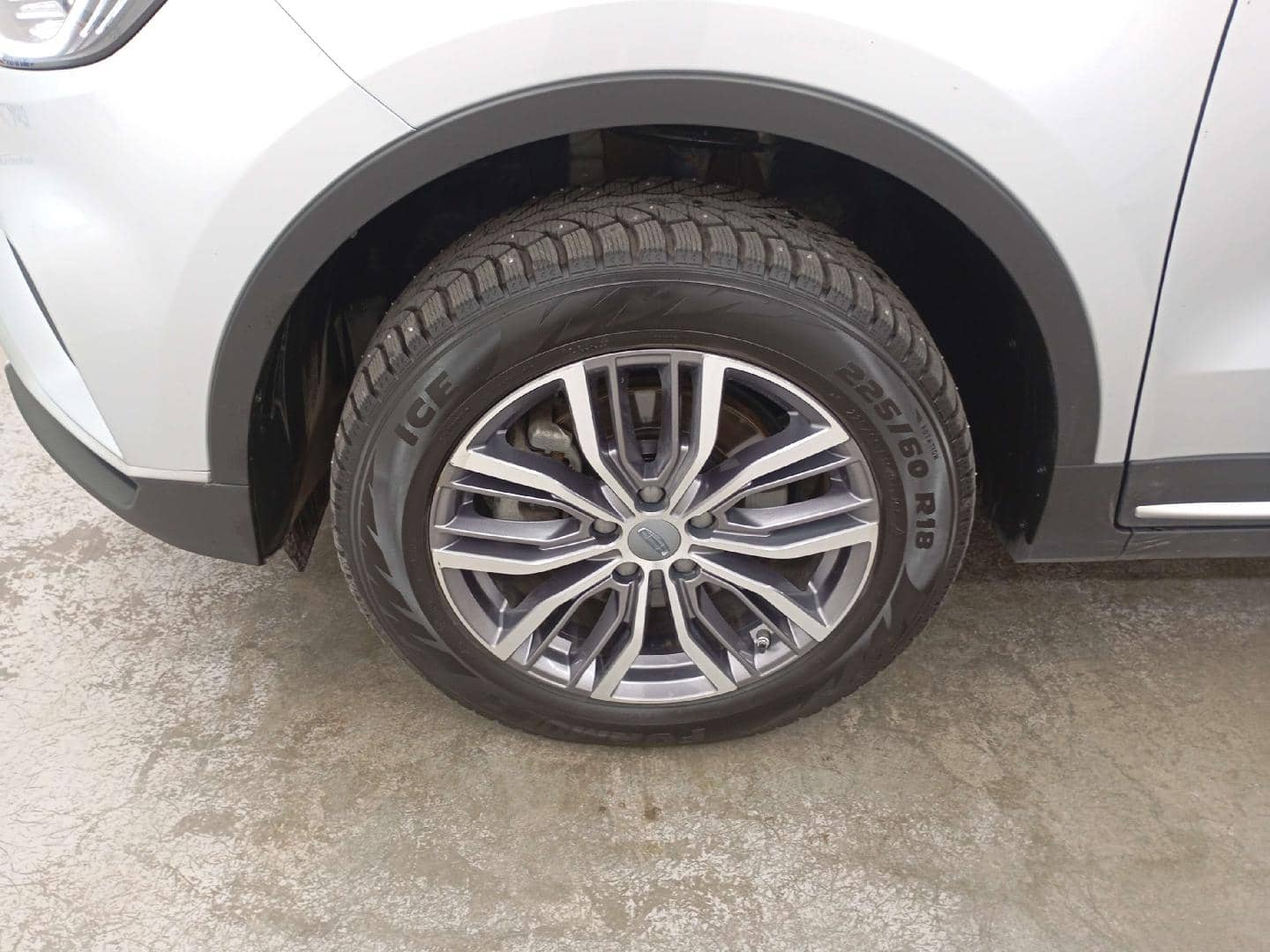 Geely Atlas Pro,  48 298 км, 2024 года в лизинг