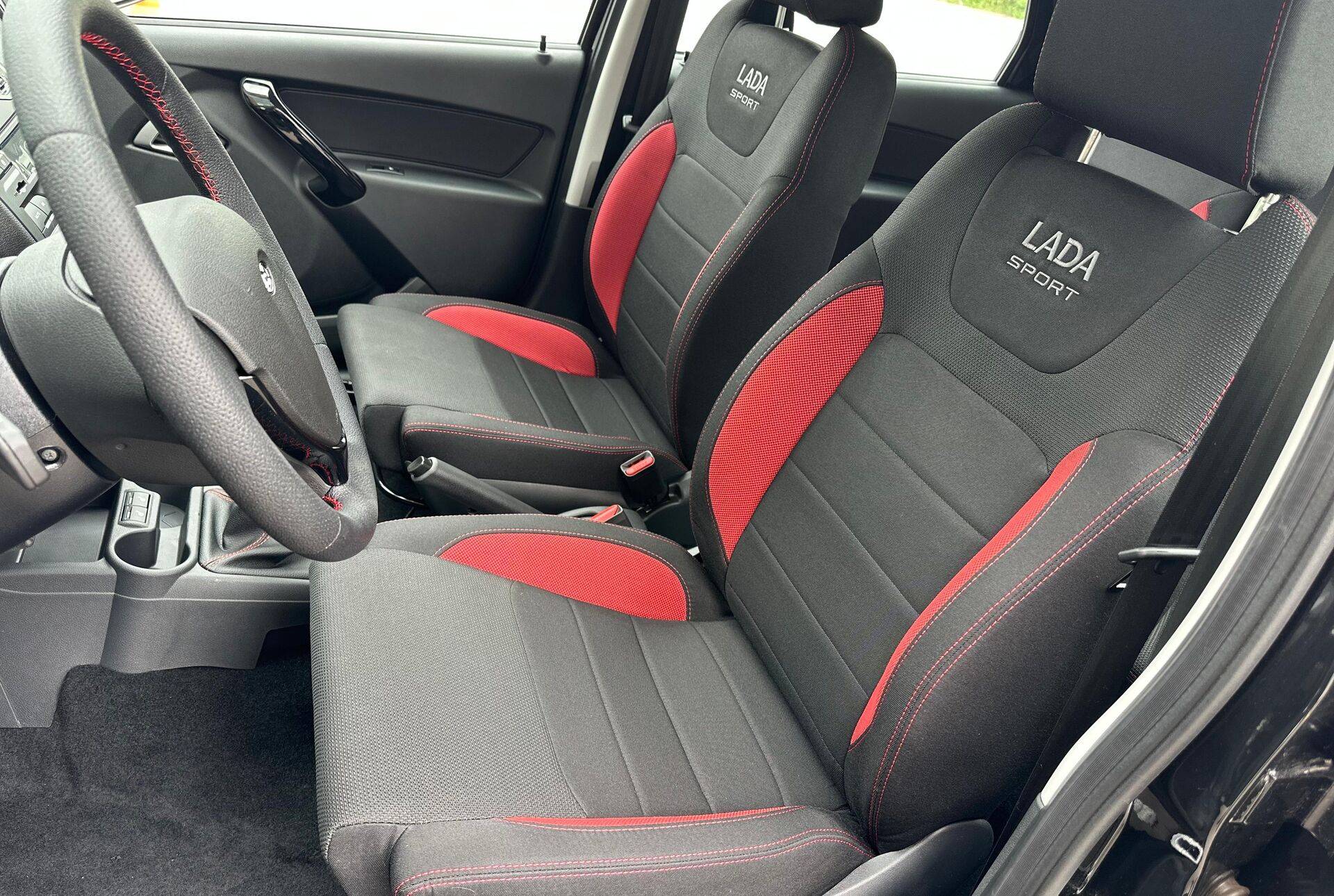 Lada Granta Sportline седан Comfort 24 1.6 106hp 5MT