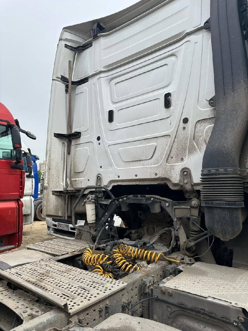 Mercedes-Benz Actros 5 1845 LS 4x2 (BigSpace),  805 934 км, 2020 года в лизинг
