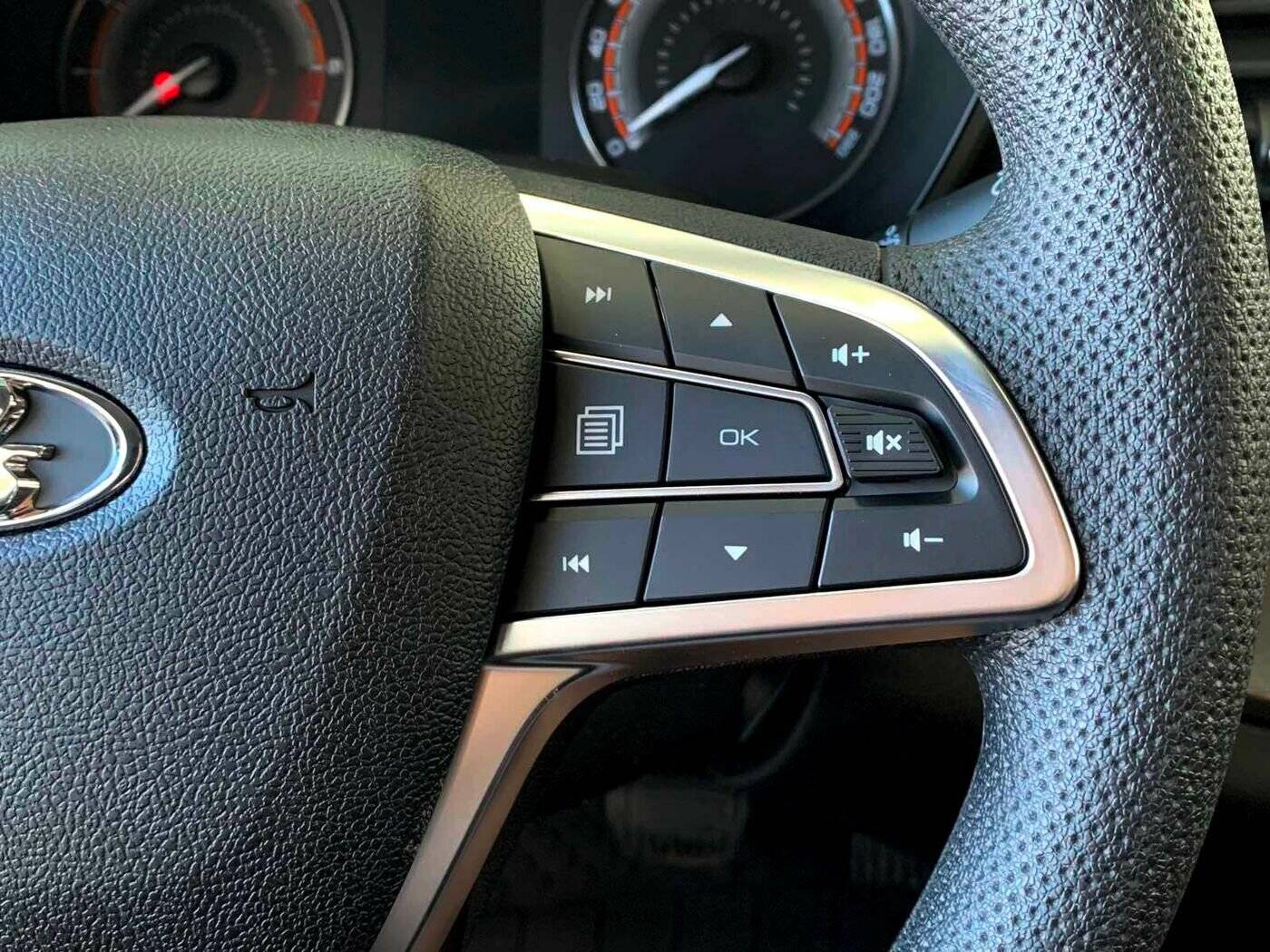 Lada Vesta седан Life 24 1.6 106hp AT