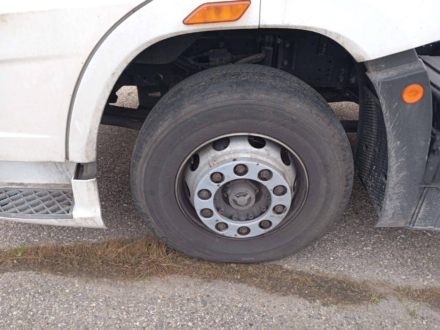 FAW CA4180P77K25E5 4x2,  488 174 км, 2023 года в лизинг