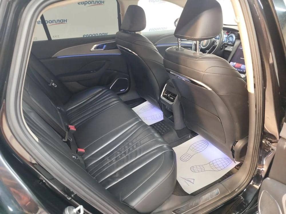 Hongqi H5,  208 751 км, 2023 года в лизинг