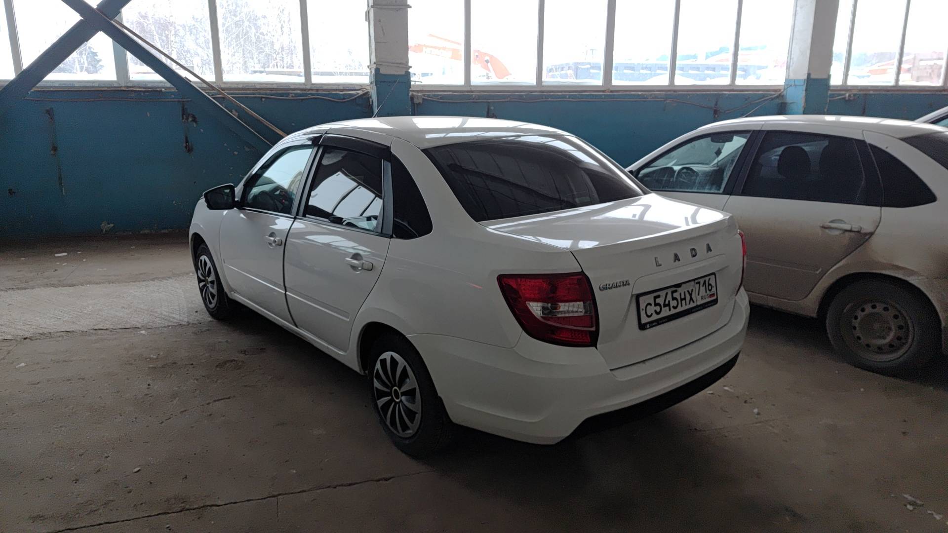 Lada Granta седан,  25 701 км, 2024 года в лизинг