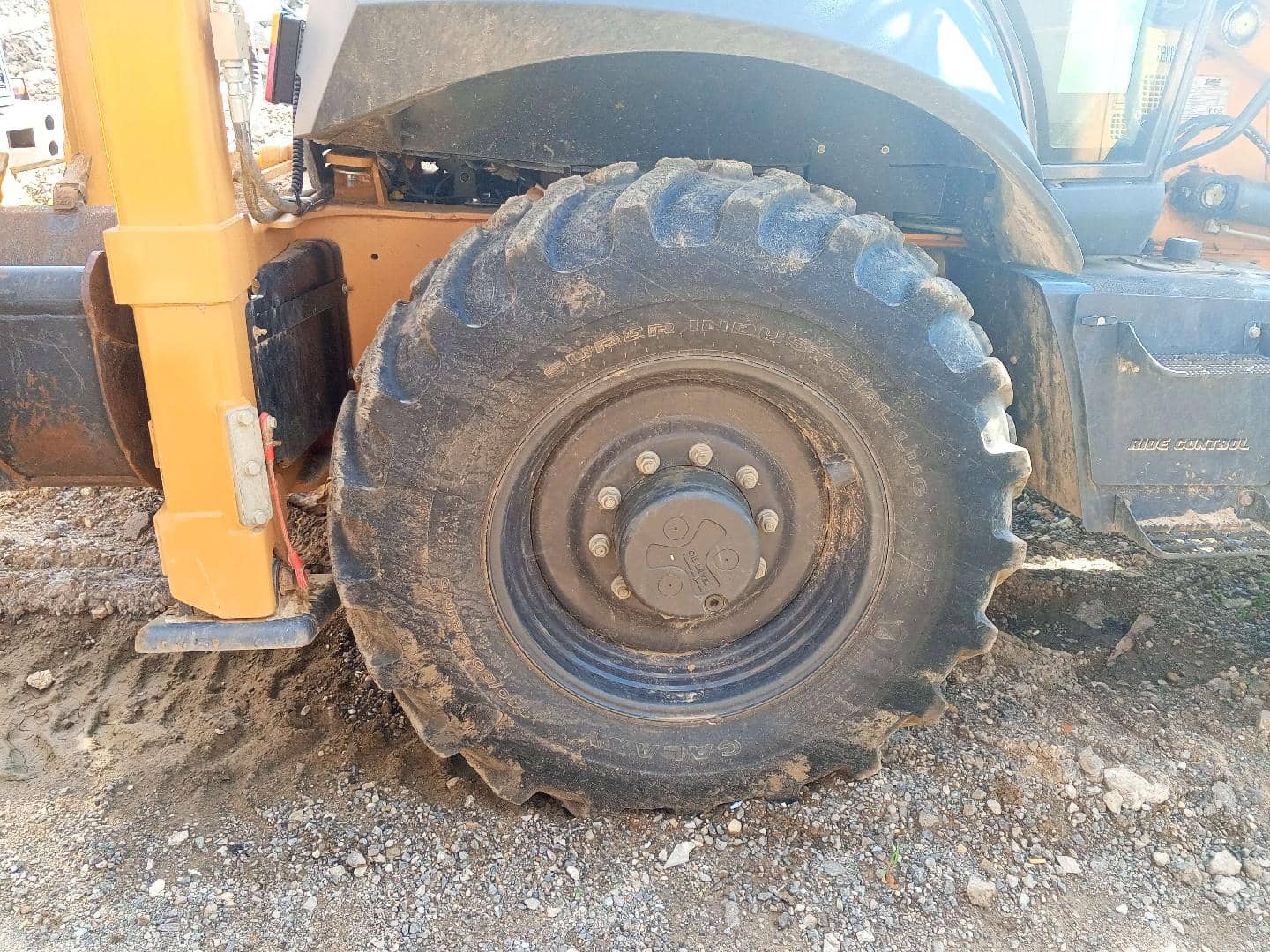 CASE 695SV,  902 км, 2024 года в лизинг