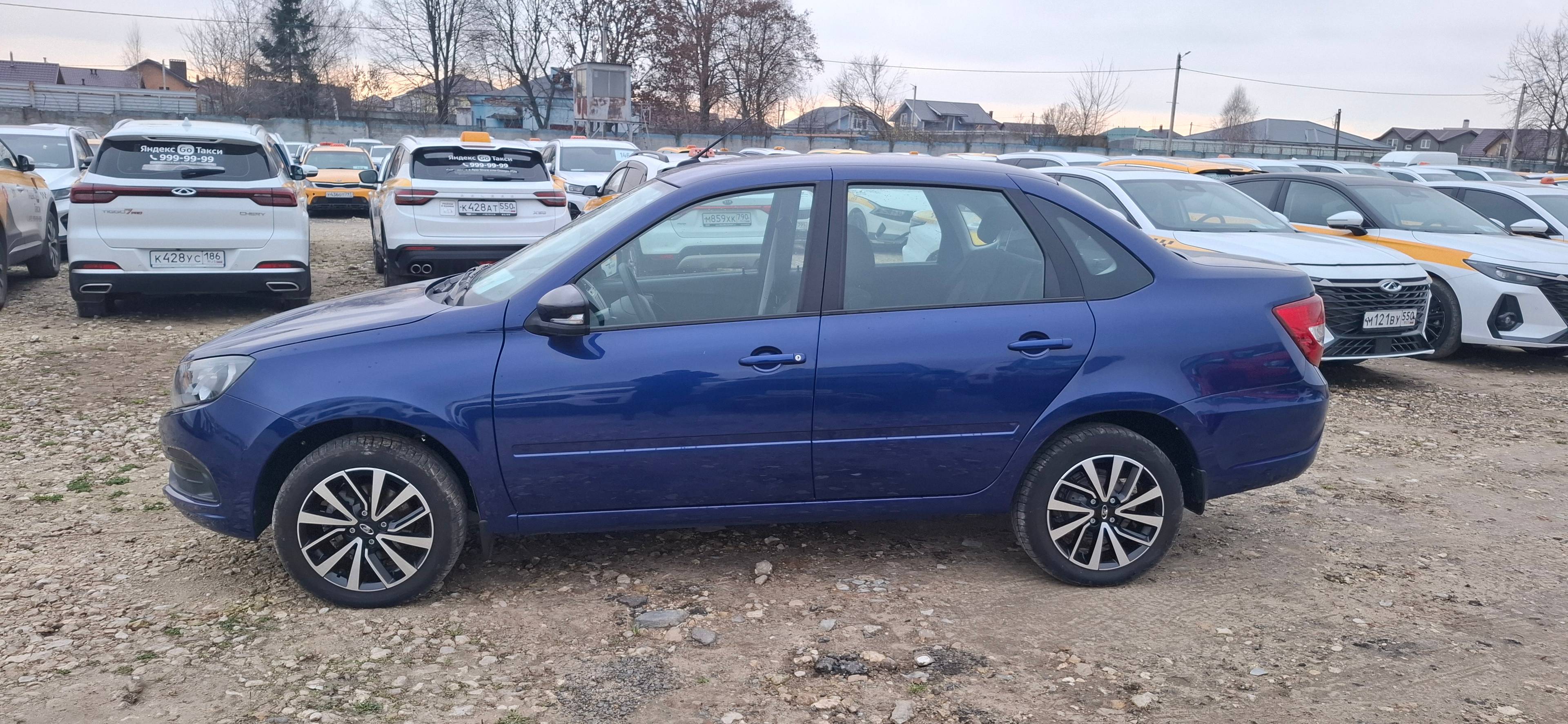 Lada Granta седан,  11 184 км, 2024 года в лизинг