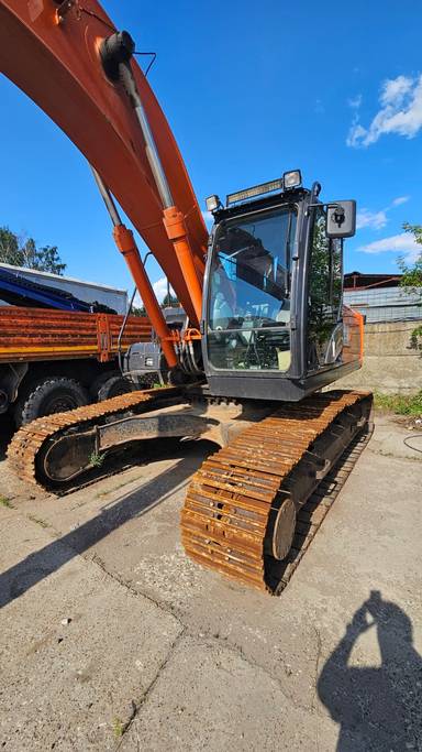 HITACHI ZX240LC-5G