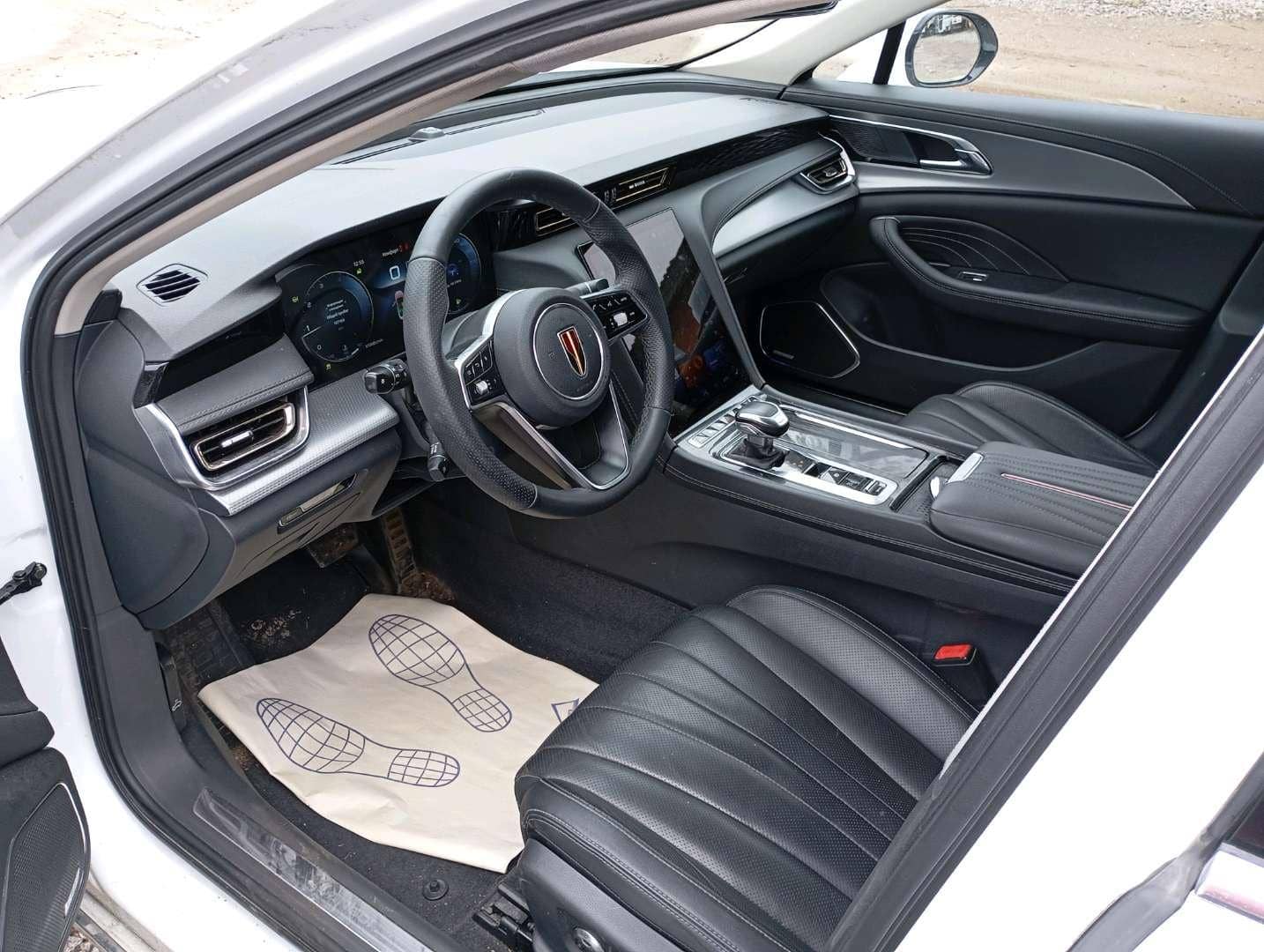 Hongqi H5,  107 159 км, 2023 года в лизинг