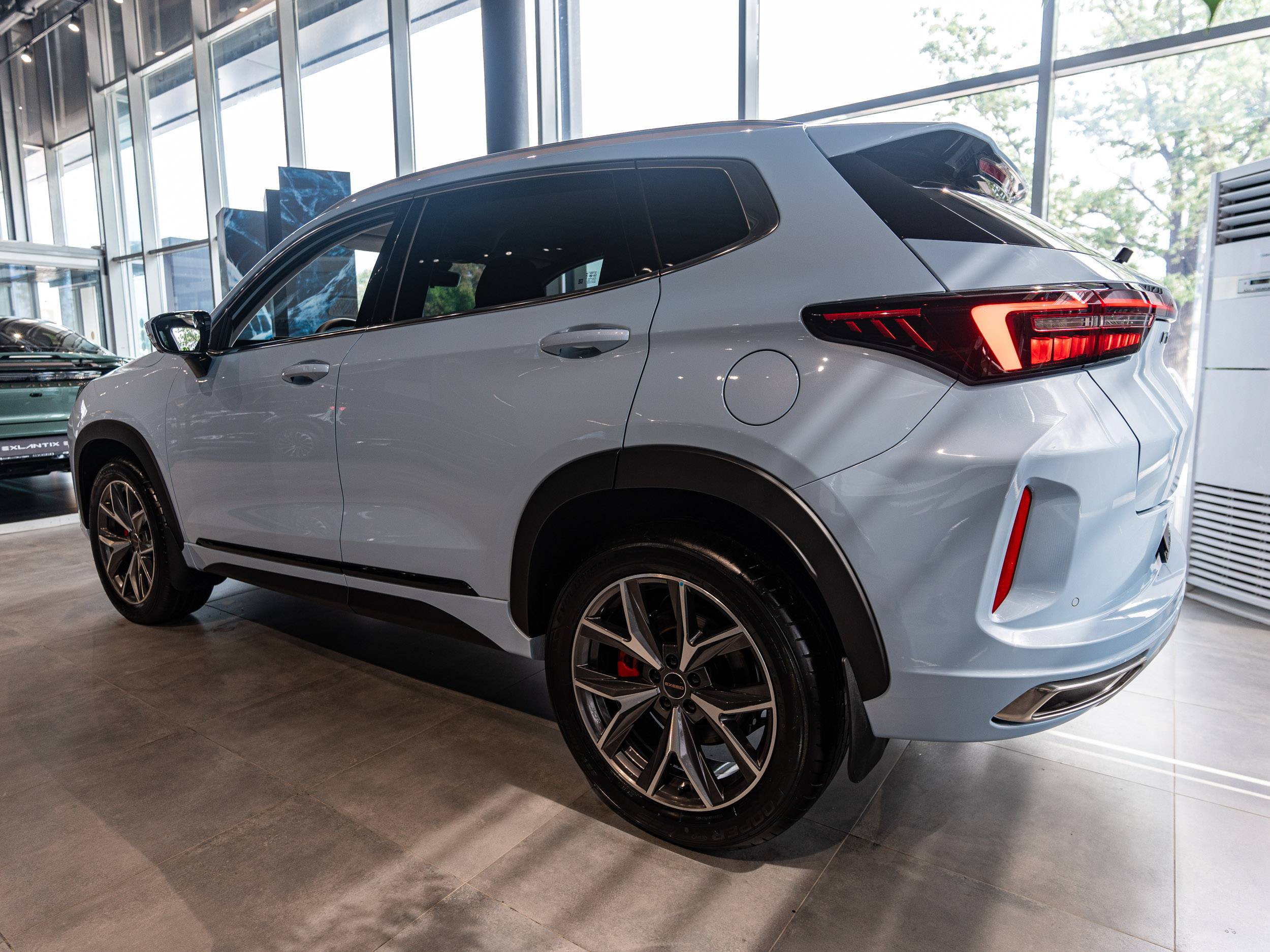 EXEED LX Premium 1.6T 7DCT 4WD