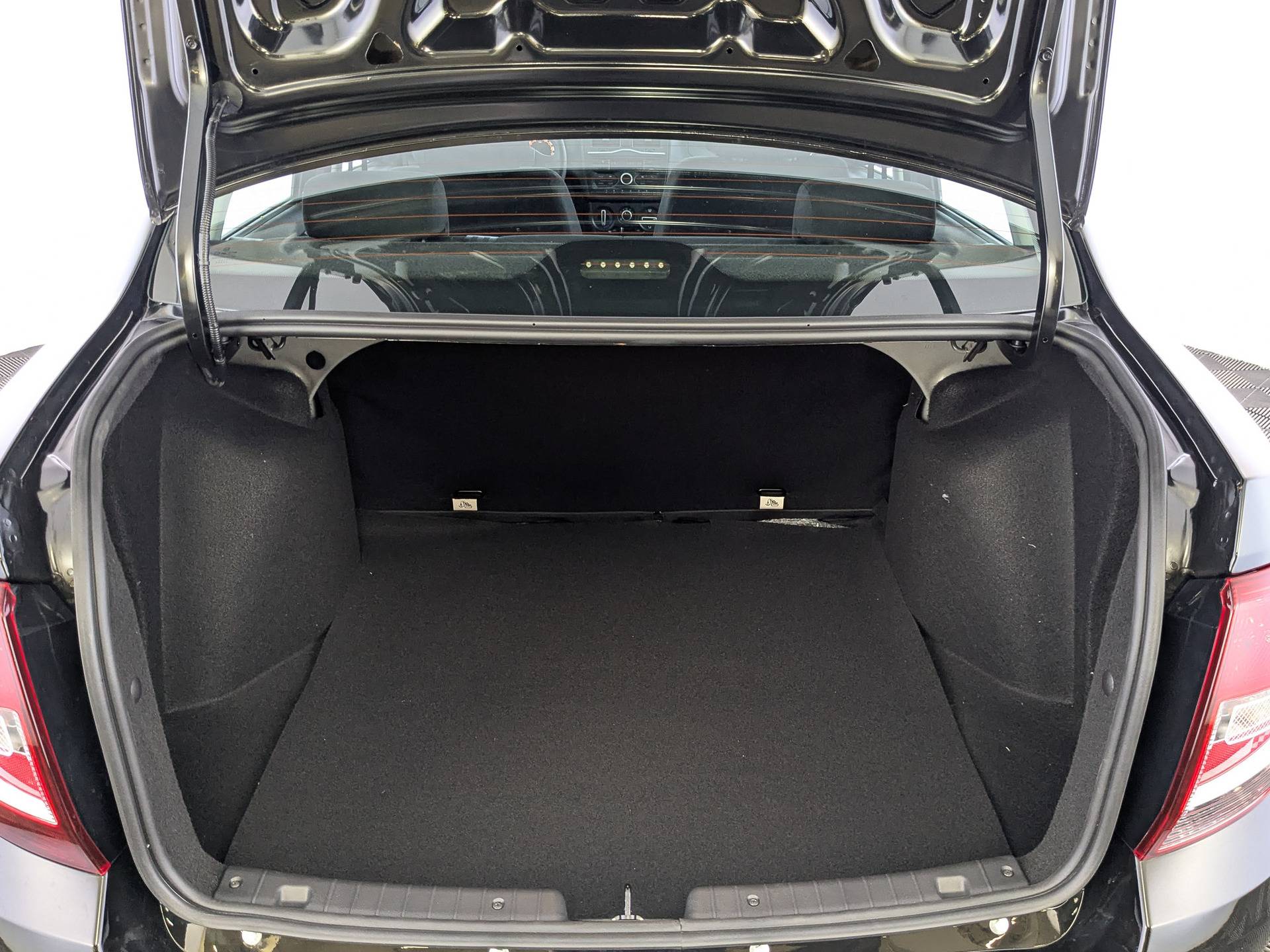 Lada Granta седан Comfort 24 Plus R15 1.6 106hp 5MT