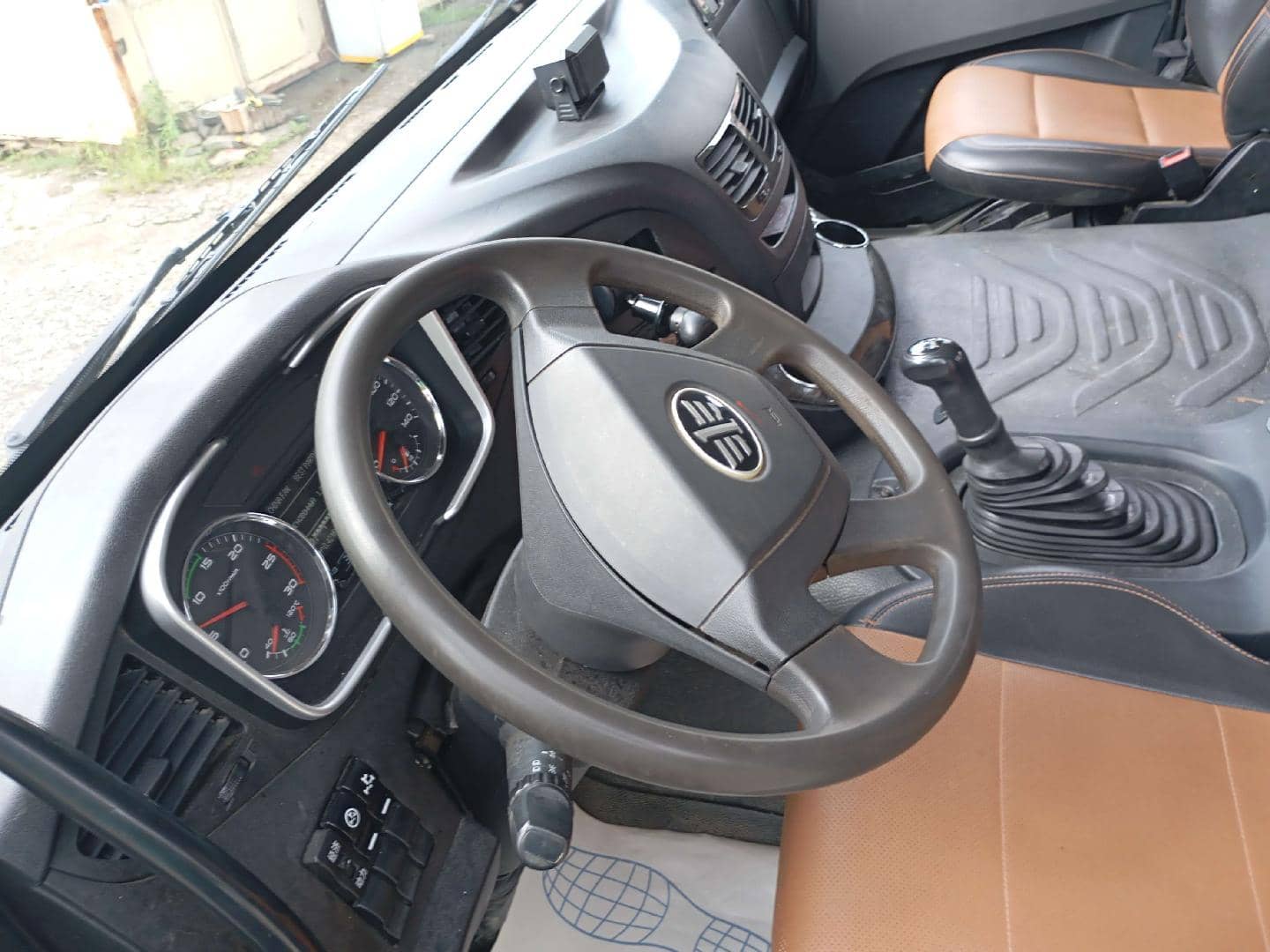 FAW CA3250P66K24L1TE5 6x6,  37 790 км, 2024 года в лизинг