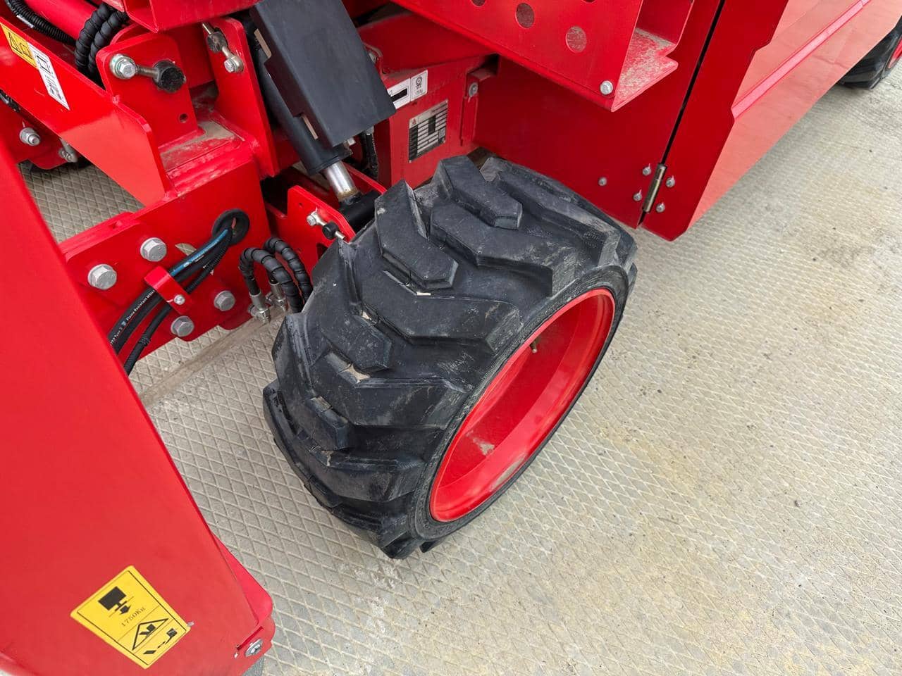 LGMG  (LinGong Machinery Group) SR1218D ножничный подъемник,  10 км, 2023 года в лизинг